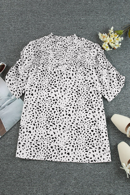 Bluse mit Leopardenmuster und Smok-Detail und Puffärmeln
