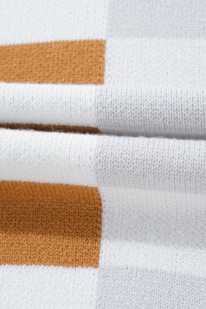Khakifarbener Pullover mit Karomuster und geripptem Rand, Rundhalsausschnitt und überschnittenen Schultern