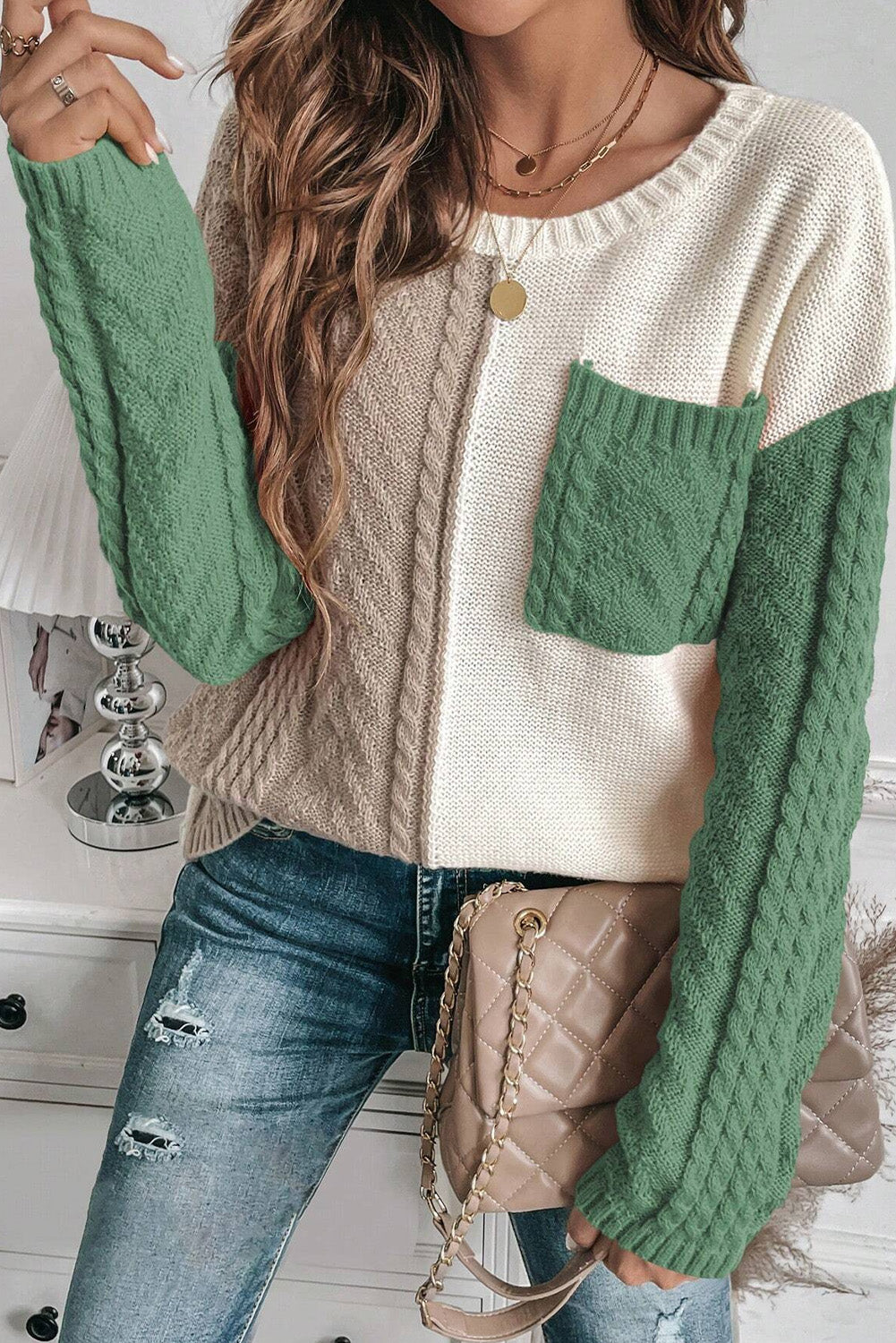 Vineyard Green Colorblock Pullover mit aufgesetzten Taschen und überschnittener Schulter