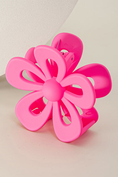 Rosenroter süßer Krallenclip in Form einer ausgehöhlten Blume
