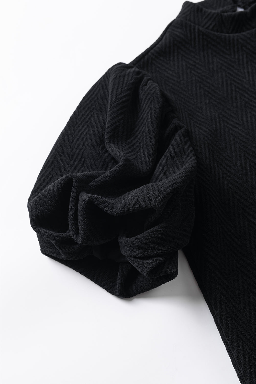 Schwarze Bluse mit Stehkragen und Puffärmeln