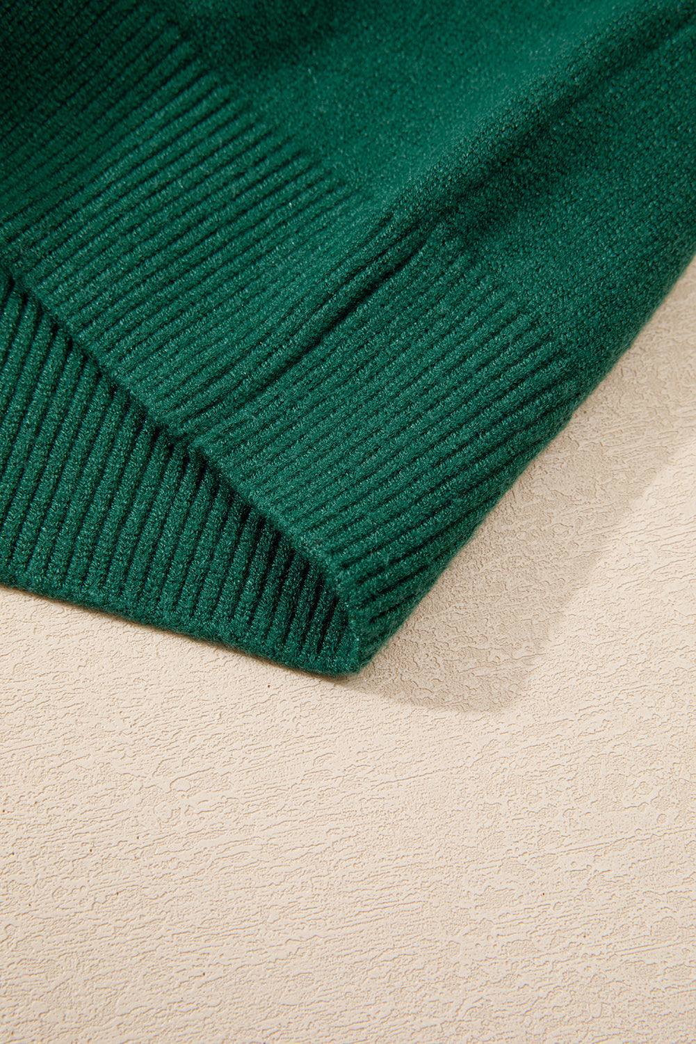 Evergreen Pullover mit Perlen und überschnittener Schulterpartie und Rundhalsausschnitt