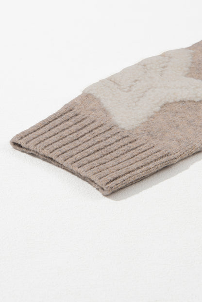 Khakifarbener Sherpa-Strickpullover mit Sternenmuster und Taschen