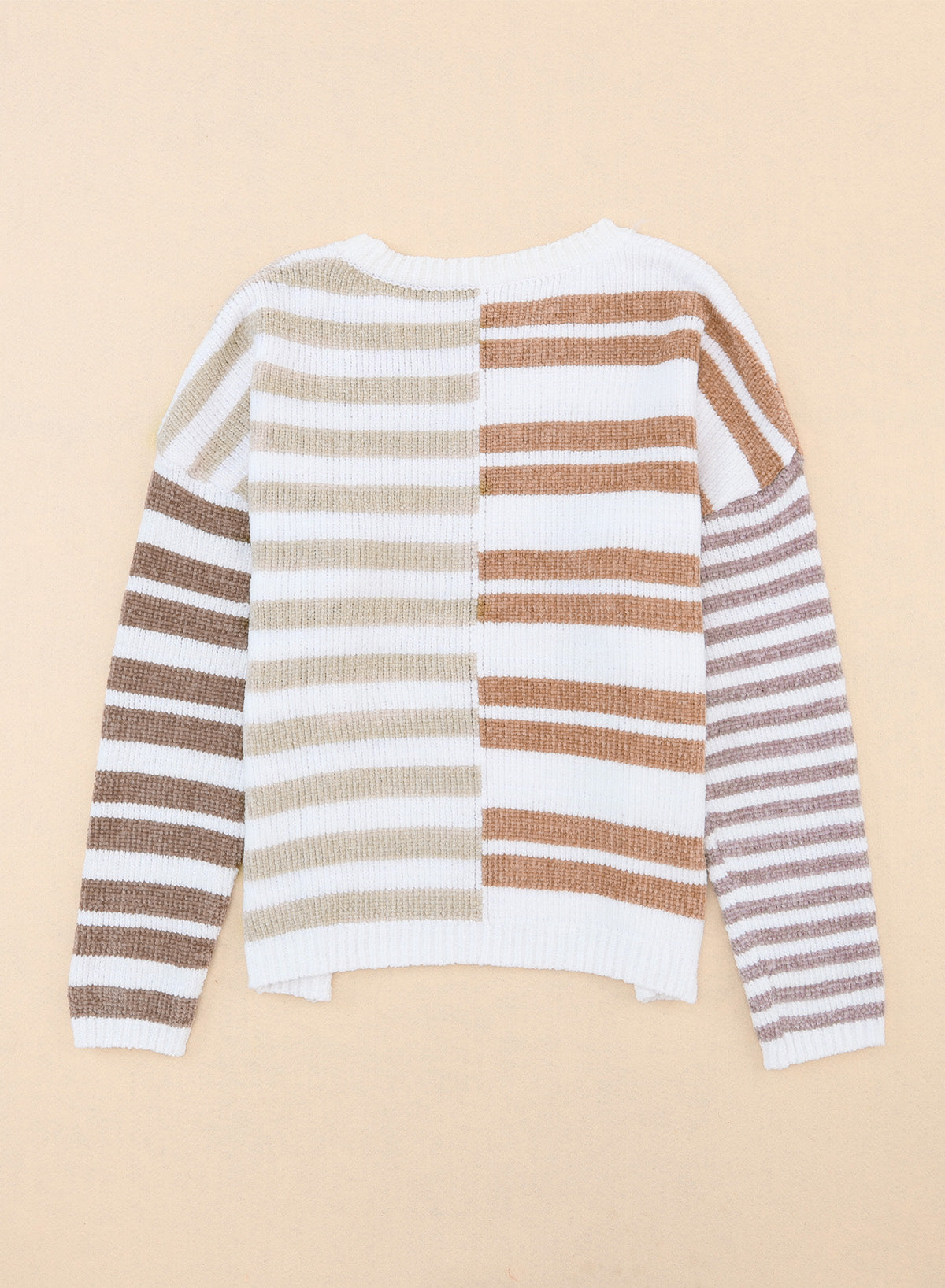 Lässiger Pullover mit Streifen und überschnittener Schulter