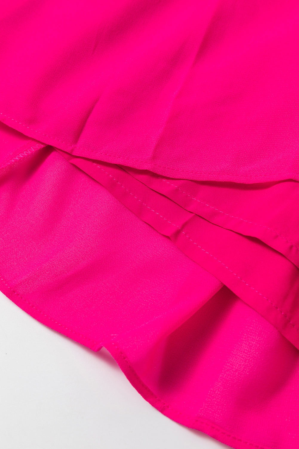 Rosarotes Puff-Minikleid mit langen Ärmeln und V-Ausschnitt