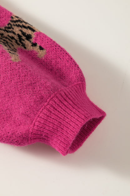 Rosaroter, lässiger Strickpullover mit wildem Tiermuster