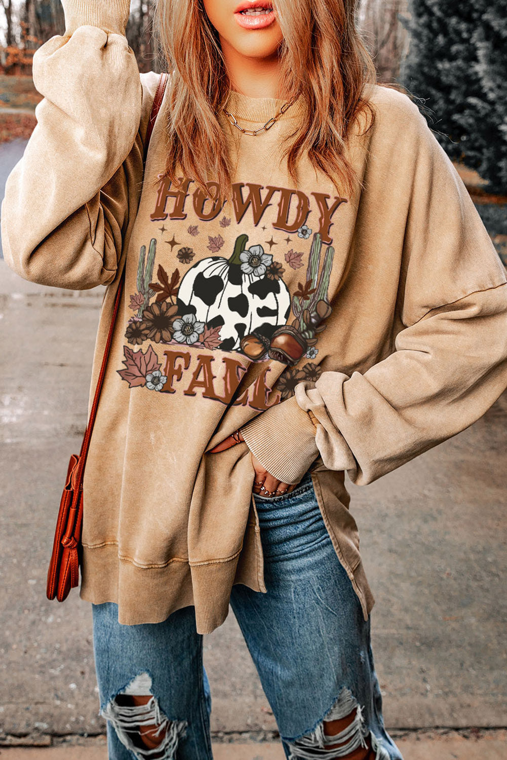 Khakifarbenes Sweatshirt „HOWDY FALL“ mit Kürbis-Print und geteiltem Saum