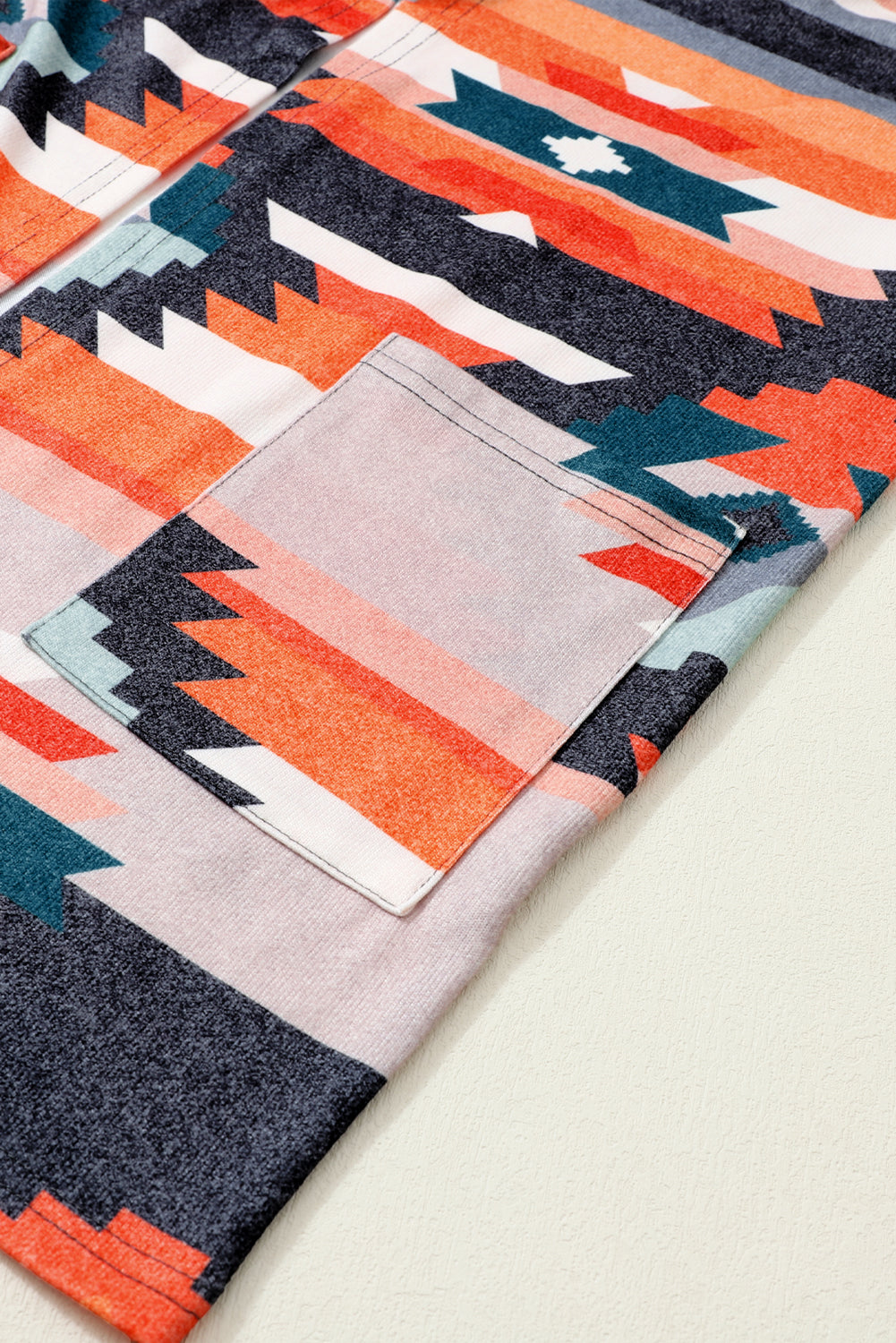 Orangefarbene Strickjacke mit Western-Tribal-Aztekenmuster