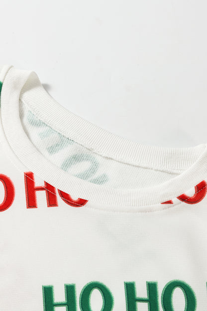 Weißes Set mit Pullover mit überschnittenen Schultern und lässigen Shorts im Weihnachts-HOHOHO-Print