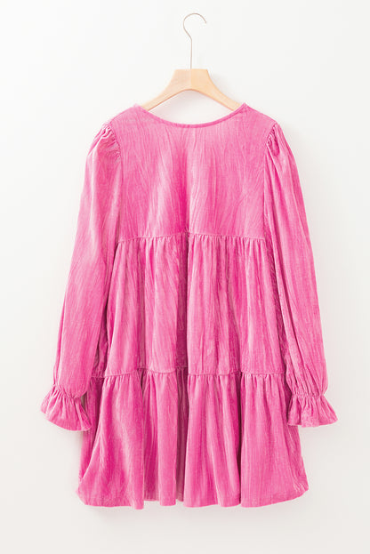 Erdbeerrosa Minikleid aus Samt mit Volantärmeln und Rüschen