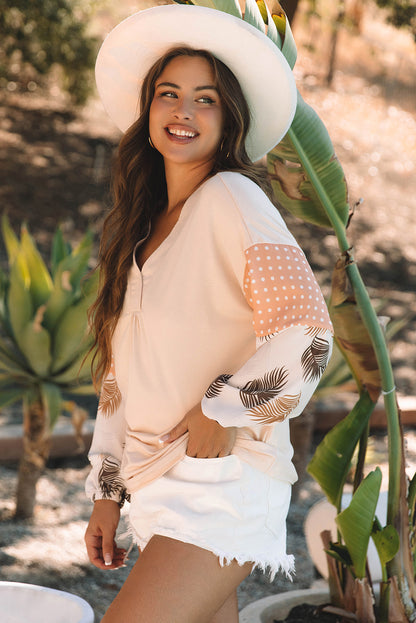 Jet Stream – Lockere Bluse mit Palmenblättern und Punkten, Puffärmeln, Patchwork, V-Ausschnitt