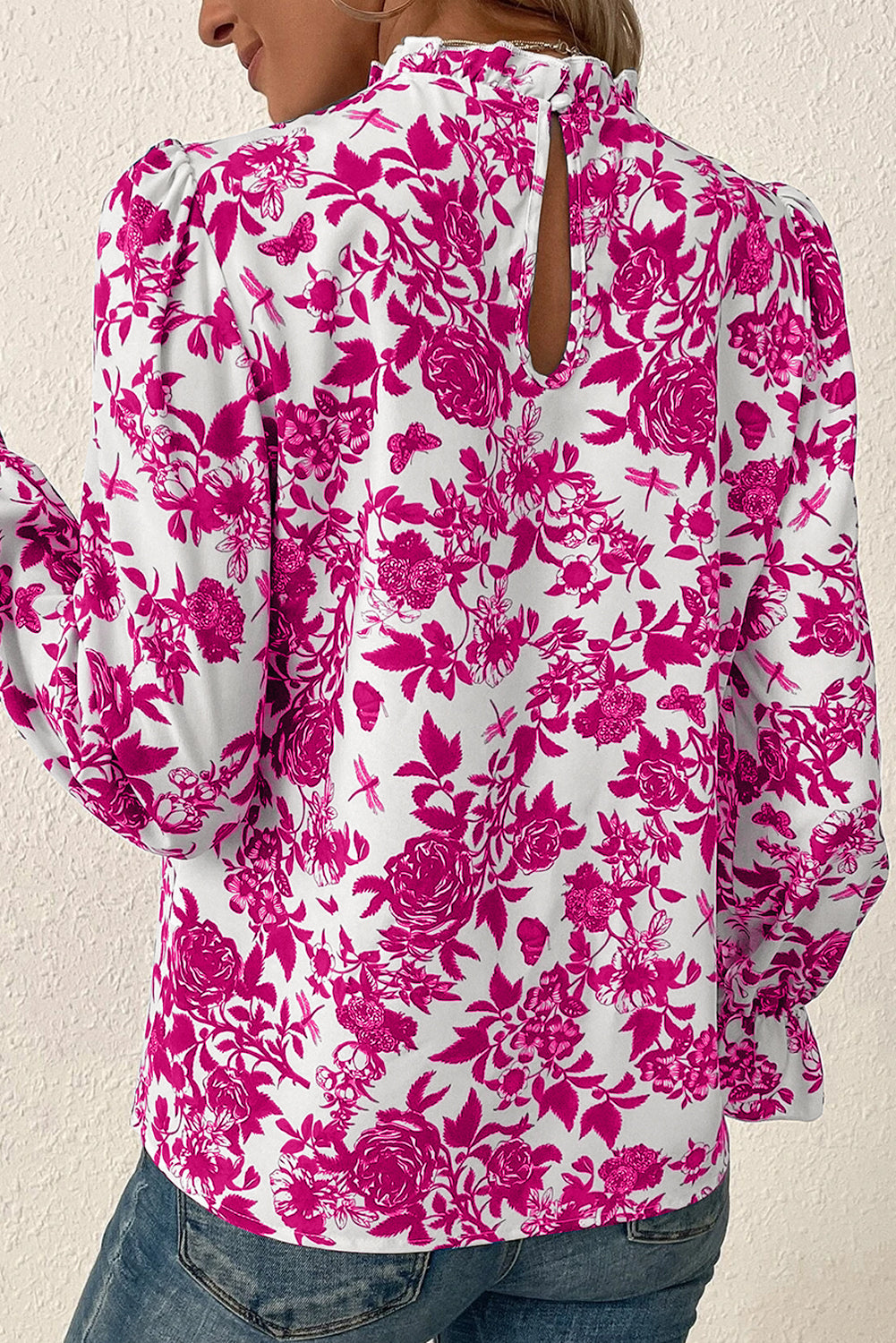 Bluse mit Rosen-Blumendruck, Volantärmeln und Schlüsselloch-Rücken