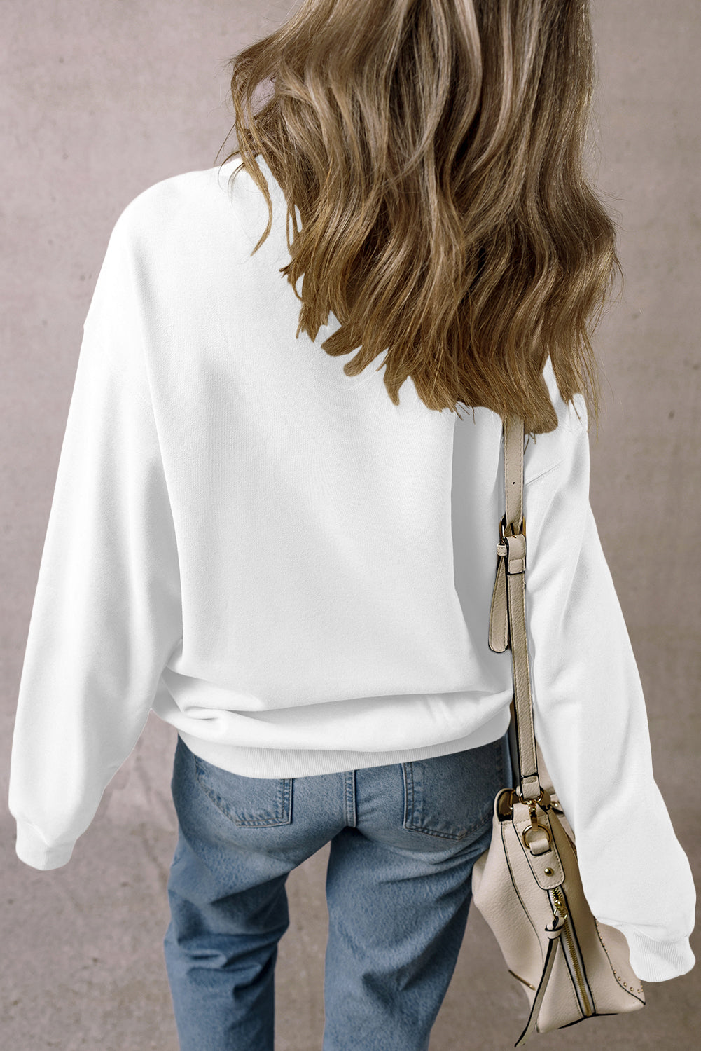 Weißes, einfarbiges, lockeres Fleece-Sweatshirt mit Rundhalsausschnitt