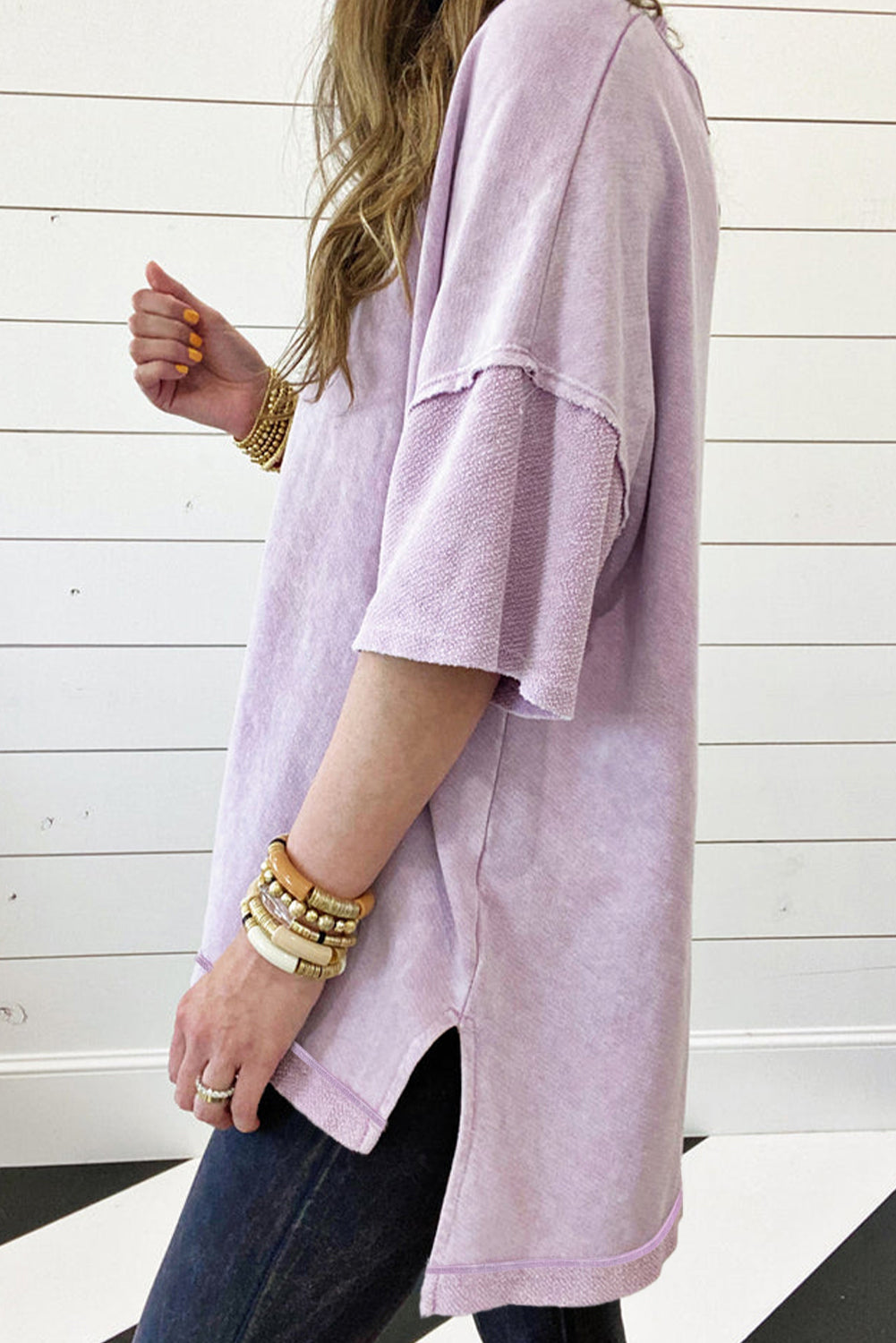 Übergroßes T-Shirt mit sichtbaren Nähten und überschnittener Schulter in Orchid Petal Mineral Wash