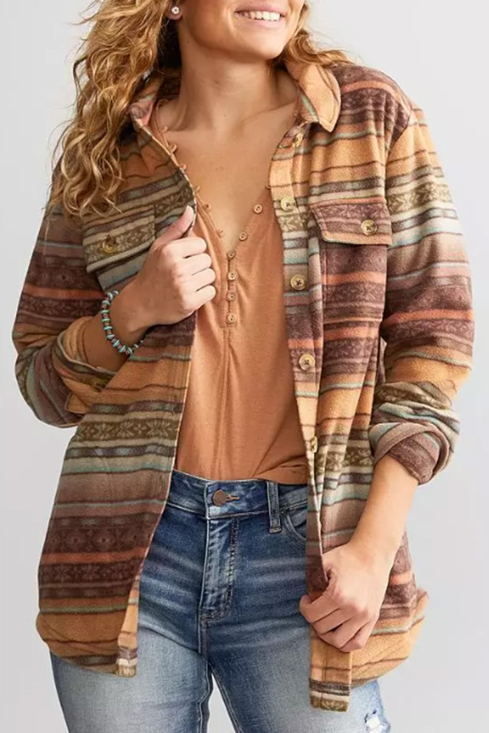 Braune Fleecejacke mit Western-Print