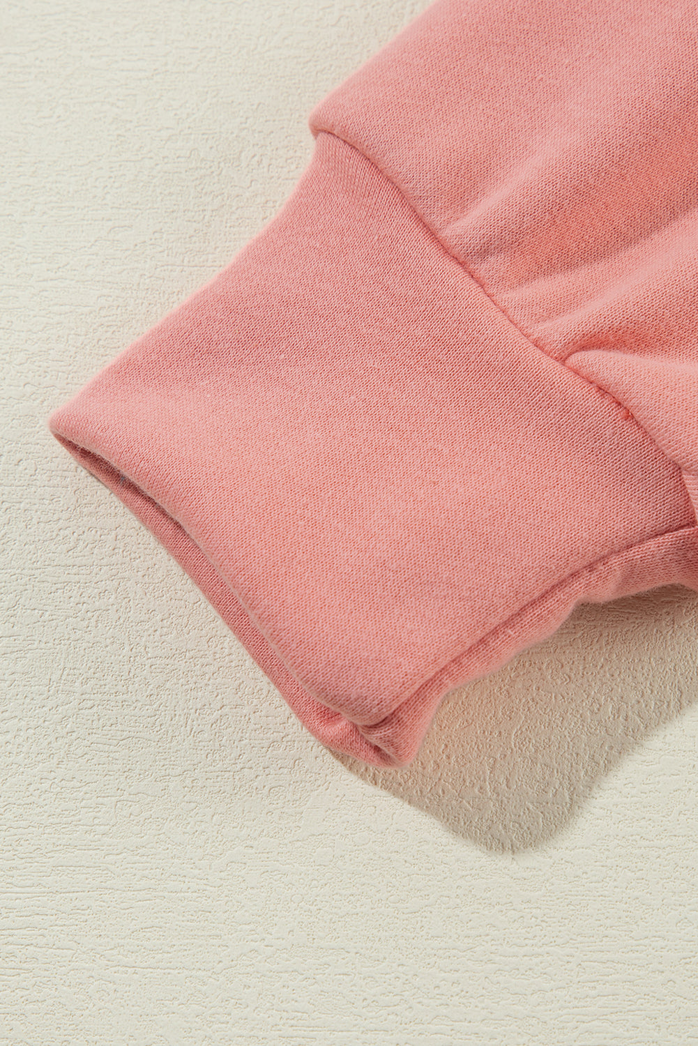 Hellbraunes Sweatshirt mit Rundhalsausschnitt und Schleife