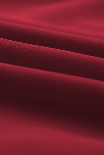 Langärmliges Minikleid mit Rüschen und V-Ausschnitt