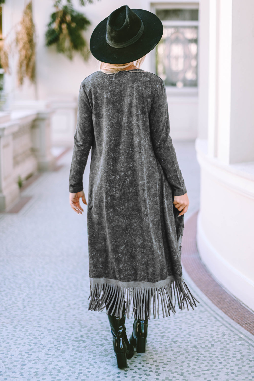 Schwarzer offener Cardigan mit Fransensaum und Taschen