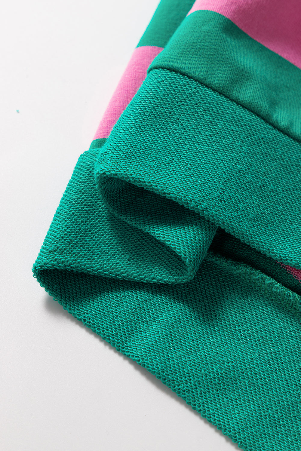 Rosa gestreiftes Stern-Patchwork-Pullover-Sweatshirt mit Rundhalsausschnitt