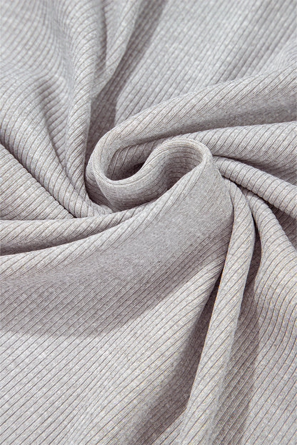 Graues Oversize-Sweatshirt mit geripptem Kragen und Farbblockdesign