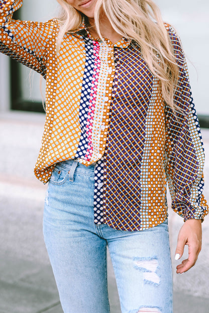 Braunes langärmliges Button-Down-Etuihemd mit Punktmuster