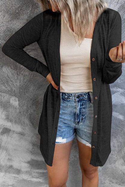 Schwarzer, einfarbiger Cardigan mit offener Vorderseite und Knöpfen