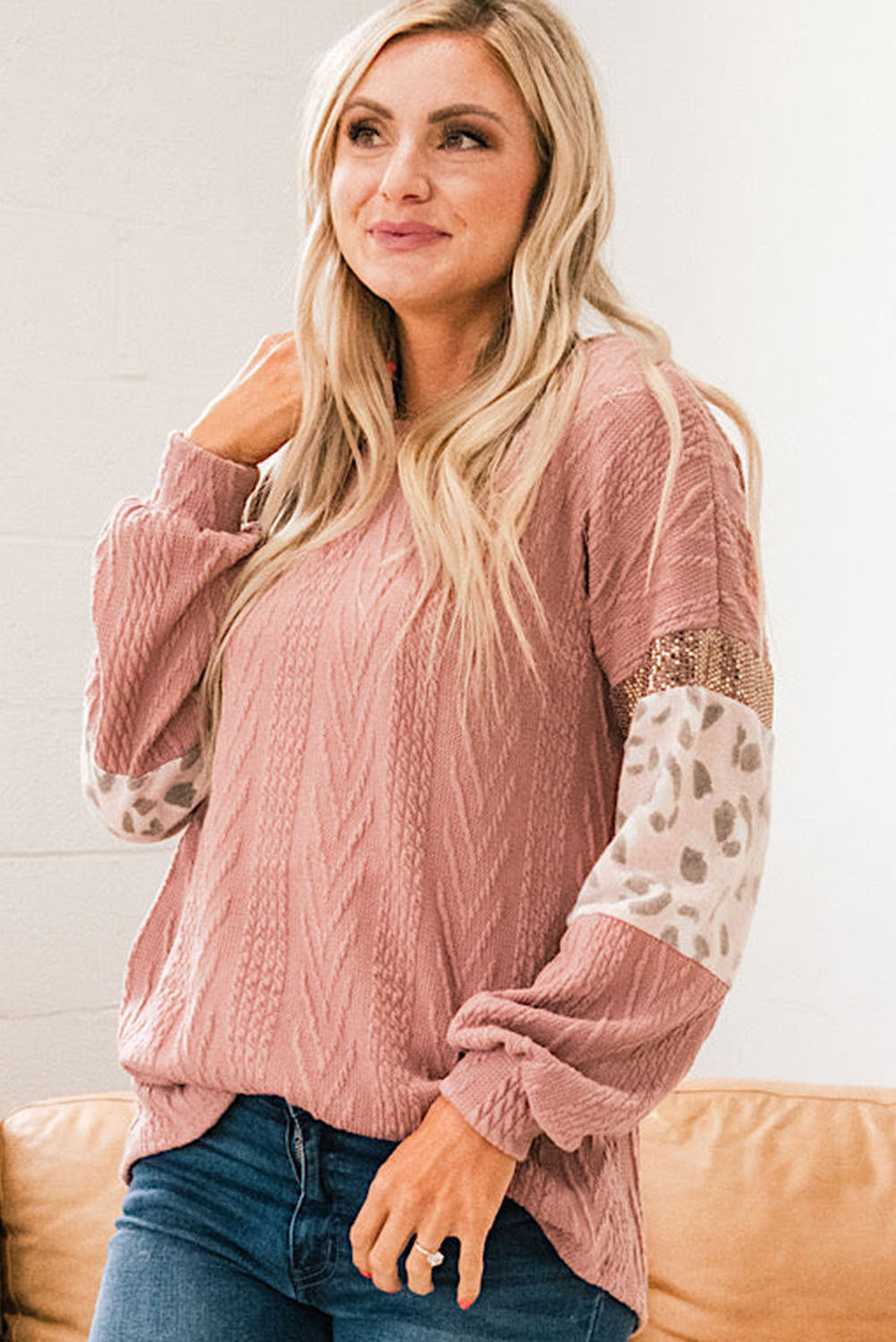 Rosa Strickoberteil mit Leopardenmuster und Pailletten