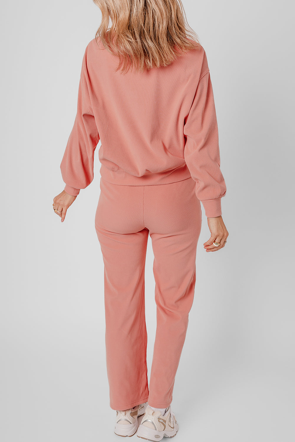 Blossom – Zweiteiliges Lounge-Set aus Rippstrick mit überschnittener Schulter und Taschen