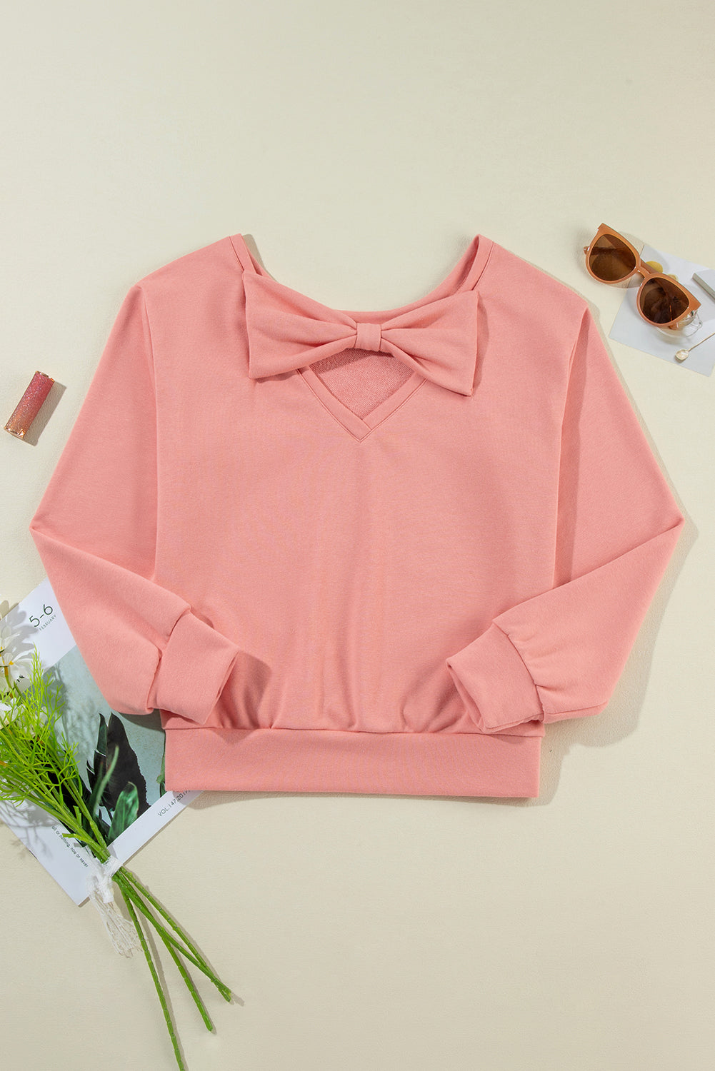 Hellbraunes Sweatshirt mit Rundhalsausschnitt und Schleife