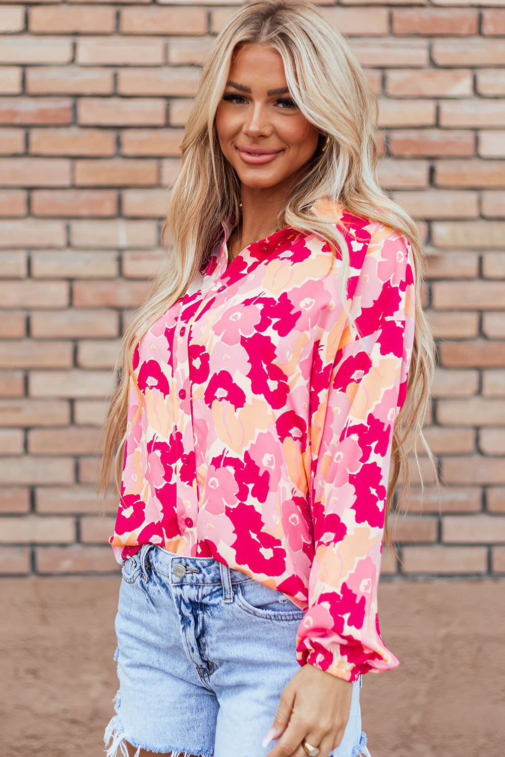 Rosafarbenes Hemd mit Puffärmeln und Blumenmuster