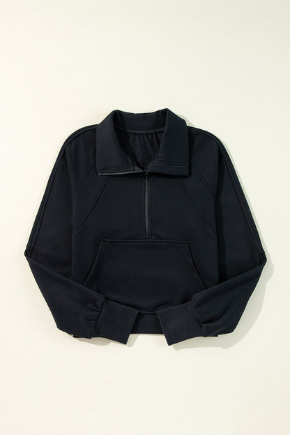 Schwarzes Sweatshirt mit Viertelreißverschluss, Stehkragen und Kängurutasche