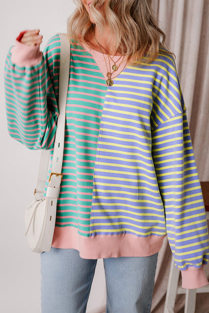 Lässiges Oversize-Sweatshirt mit Streifen und überschnittenen Schultern im Colorblock-Stil