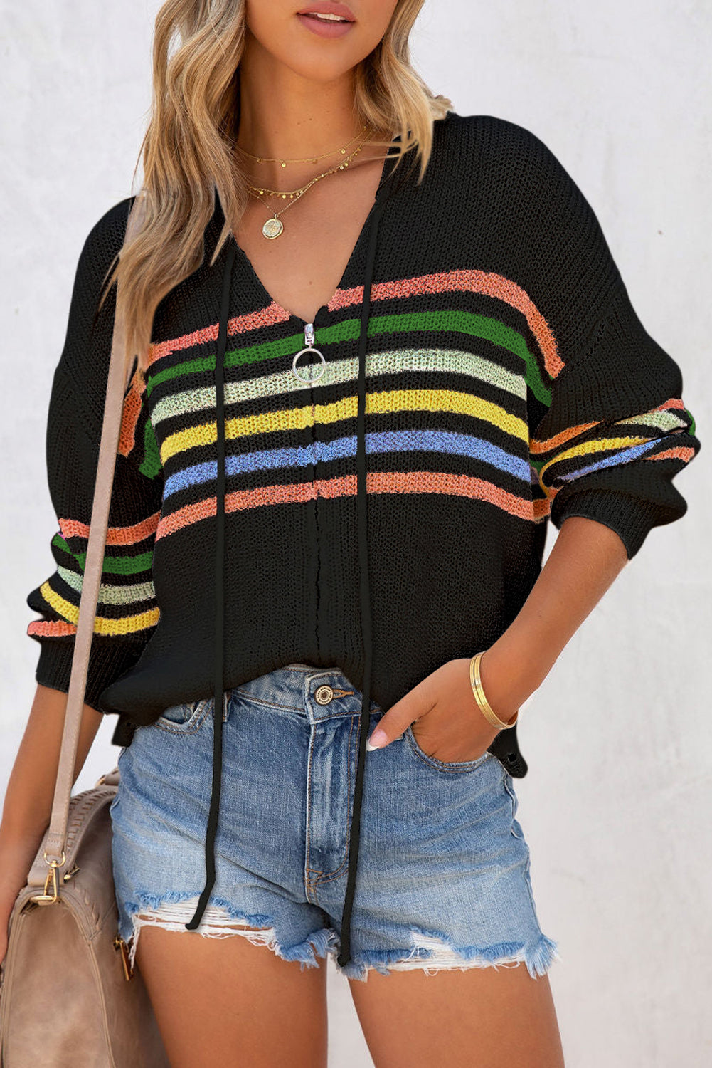 Schwarzer Strickjacke mit Streifendetail und Kapuze