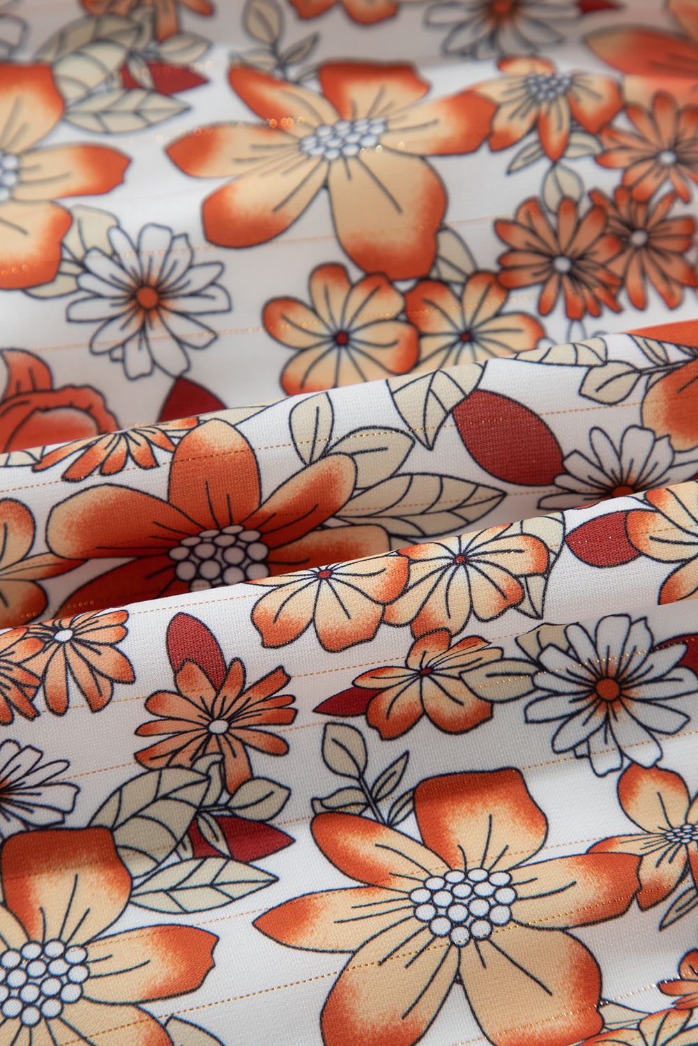 Khakifarbenes, gerüschtes, gestuftes, langärmliges Midikleid mit V-Ausschnitt und Blumenmuster