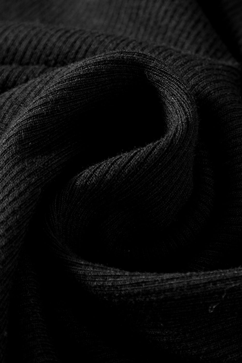 Schwarzes Top mit halblangen Ärmeln und Pailletten