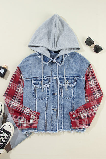 Beau Blue – Patchwork-Jeansjacke mit Kapuze und offenem Saum im Karomuster
