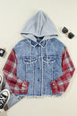 Beau Blue – Patchwork-Jeansjacke mit Kapuze und offenem Saum im Karomuster