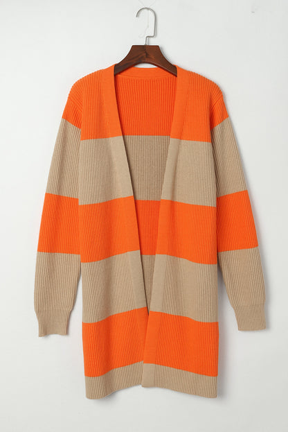 Orangefarbener Cardigan mit geripptem Colorblock-Muster