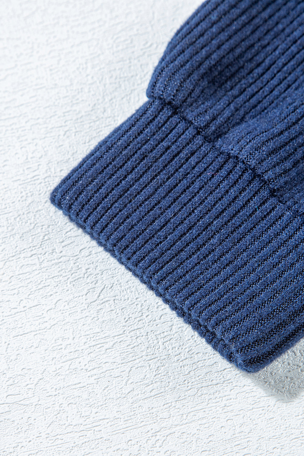 Marineblaues Set aus kurzem Hoodie und Jogginghose mit Kordelzug