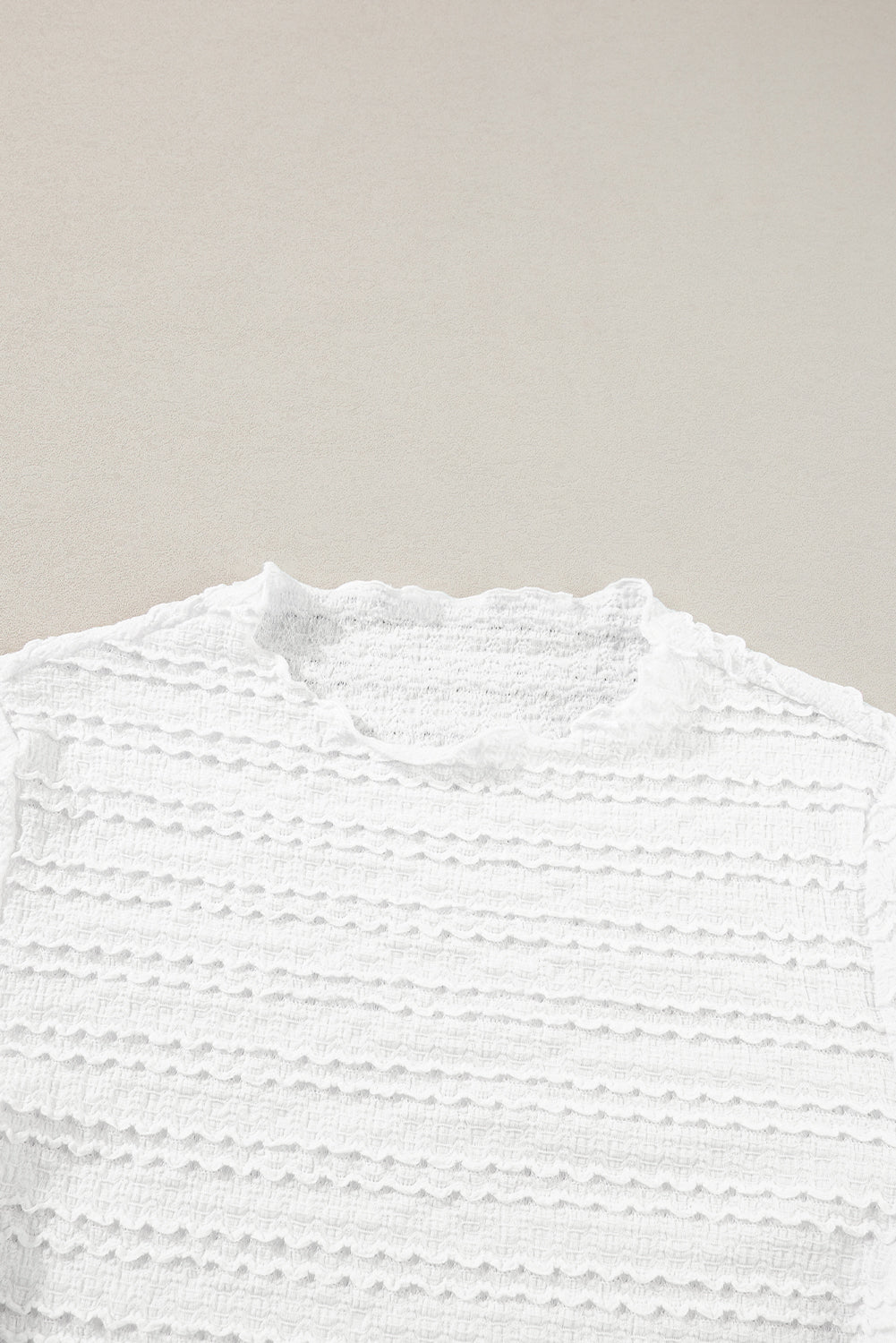 Weißes, schmal geschnittenes Jacquard-Strickoberteil