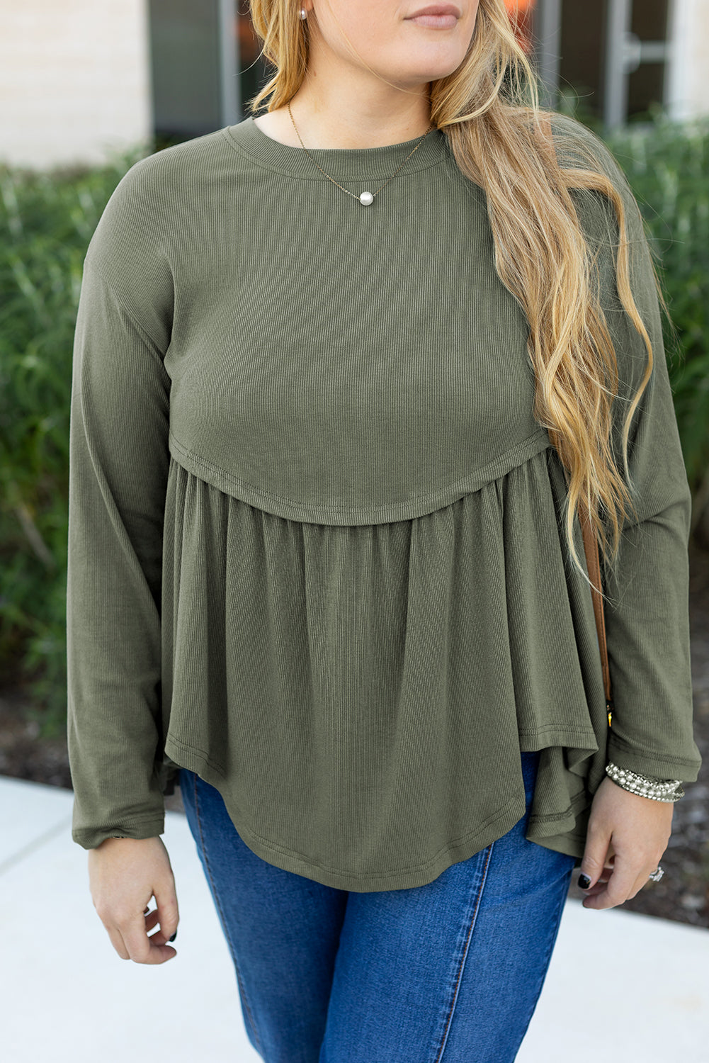 Nebelgrünes Babydoll-Top aus Thermo-Strick in Übergröße