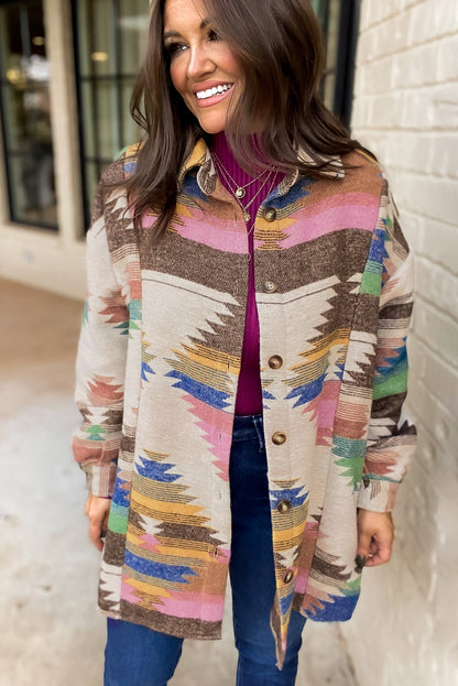 Weiße Hemdjacke mit Aztekenmuster und Knopfleiste
