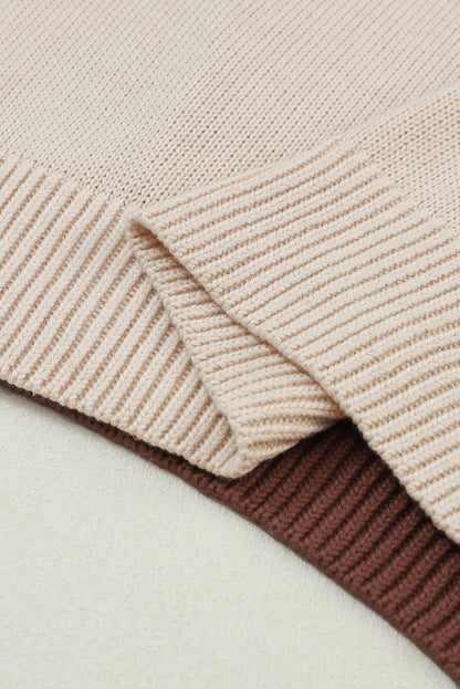 Kaffeefarbener Pullover mit geripptem Saum und Bischofsärmeln in Colorblock-Optik