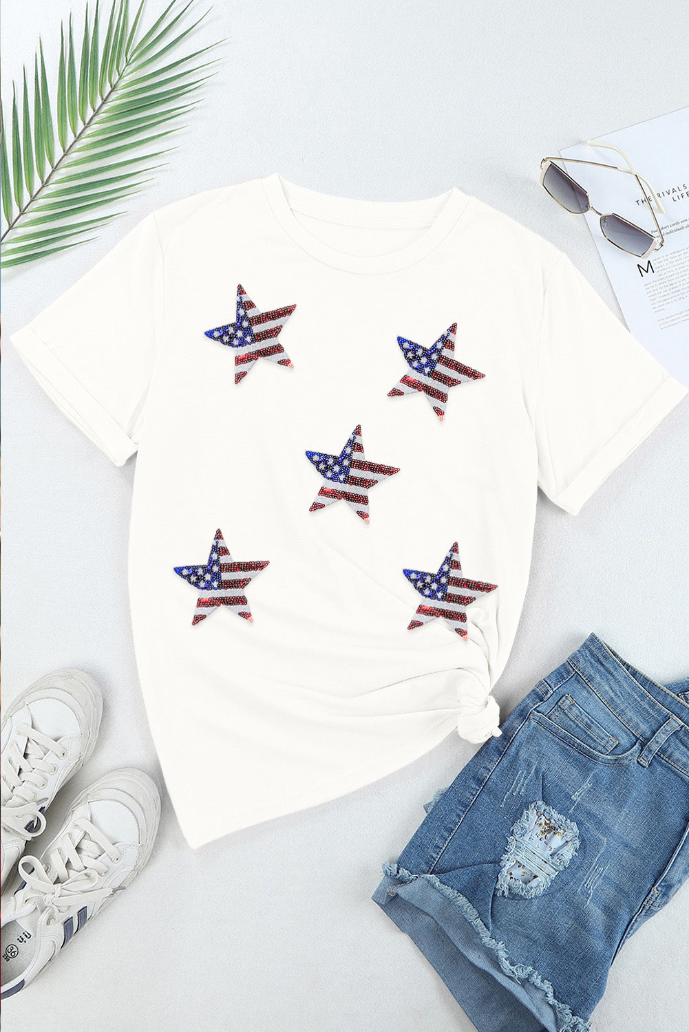 Weißes T-Shirt mit Pailletten und amerikanischer Flagge und Stern-Grafik