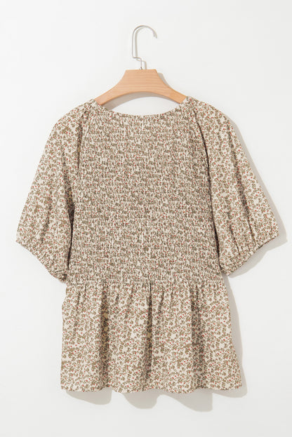Gesmoktes Top mit Blumenmuster und Puffärmeln