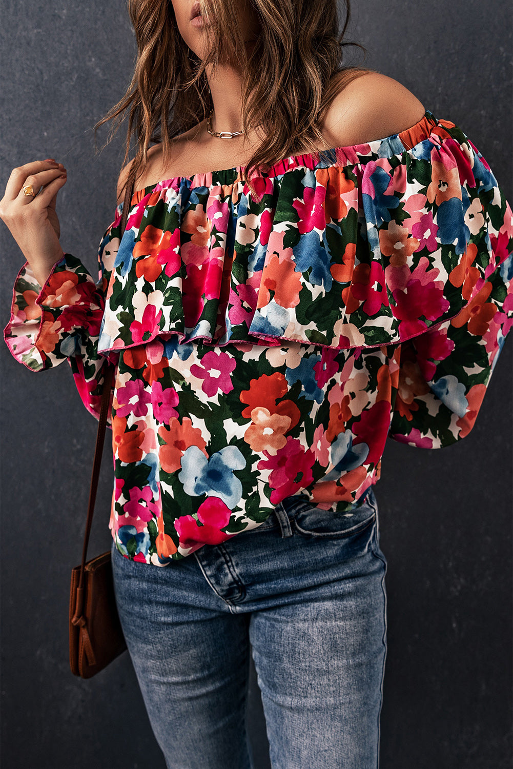 Schulterfreie Bluse mit Blumenmuster und Rüschen
