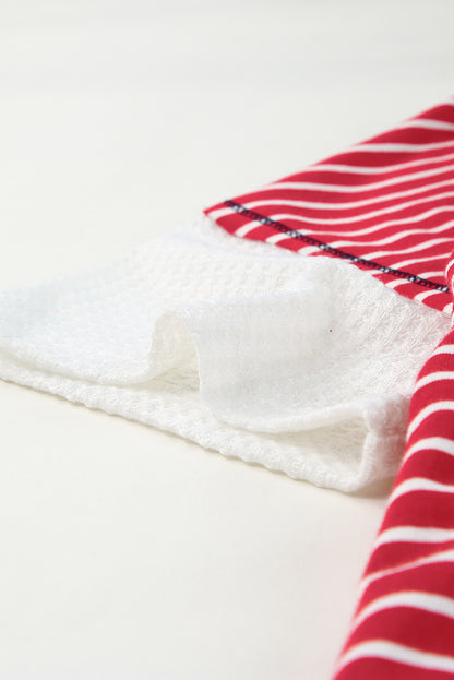 Strickoberteil mit kurzen Ärmeln und mehrfarbigen Streifen und Sternen