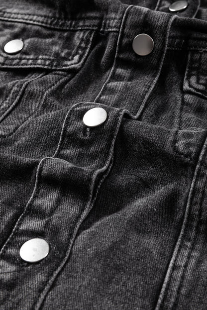 Schwarze Jeansjacke mit Kapuze und ausgefranstem Saum