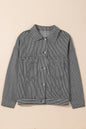 Blau gestreifte, gewaschene Oversize-Jeansjacke mit Taschen