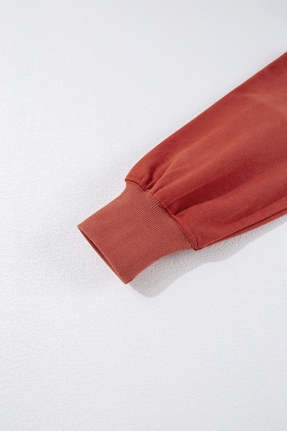 Red Clay – Weite Kapuzenjacke mit überschnittener Schulterpartie und Taschen